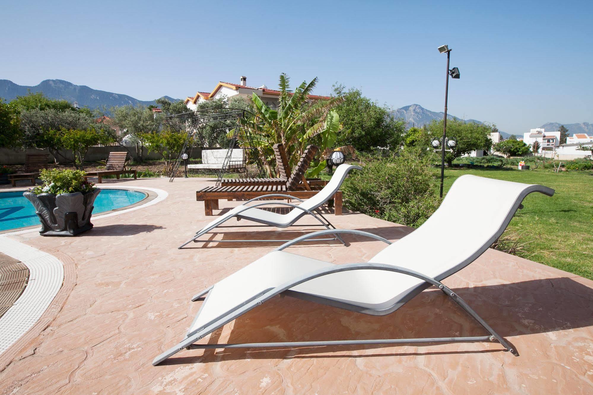 Meryem'S Hotel Agios Epiktitos Экстерьер фото