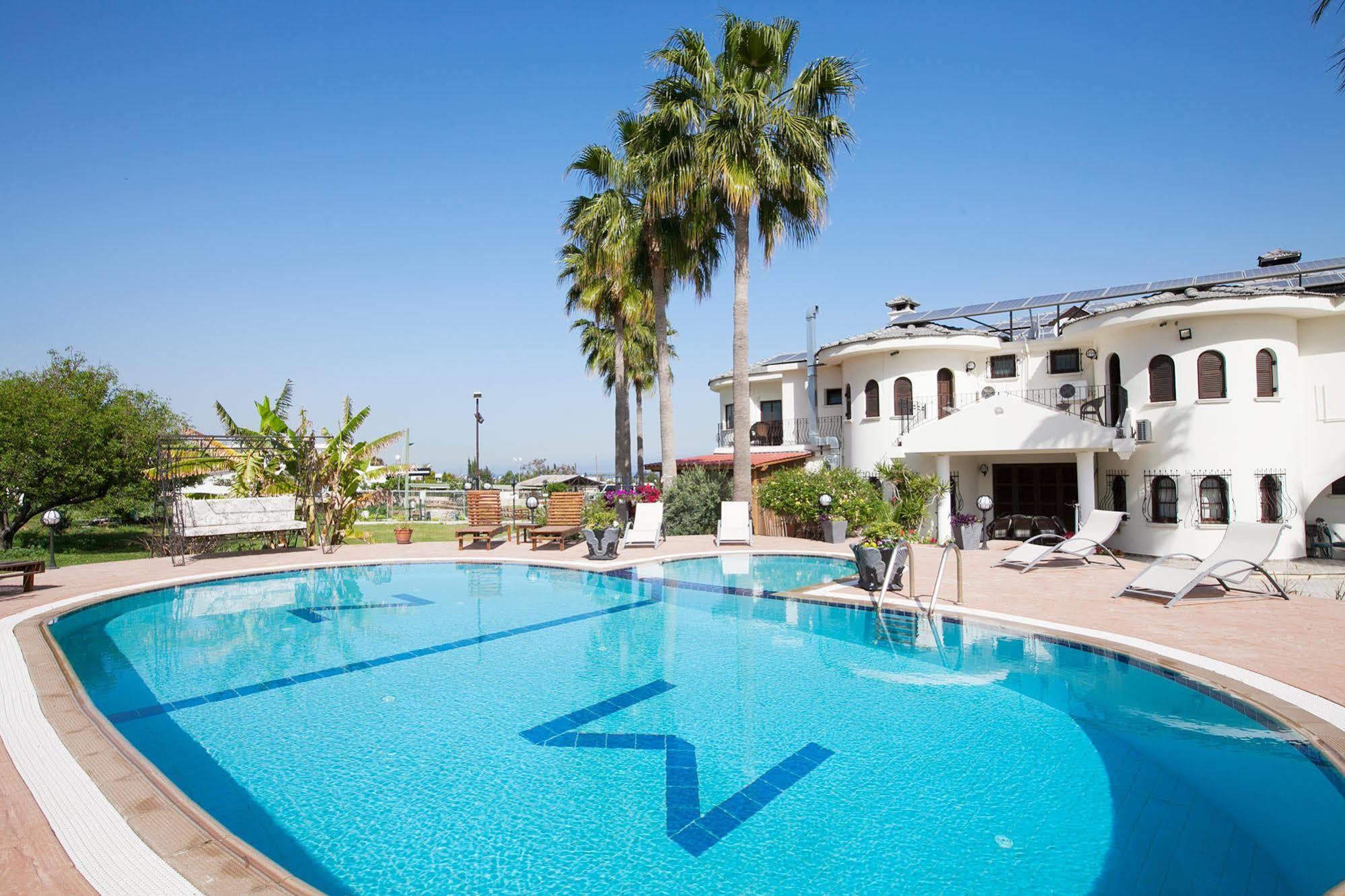 Meryem'S Hotel Agios Epiktitos Экстерьер фото